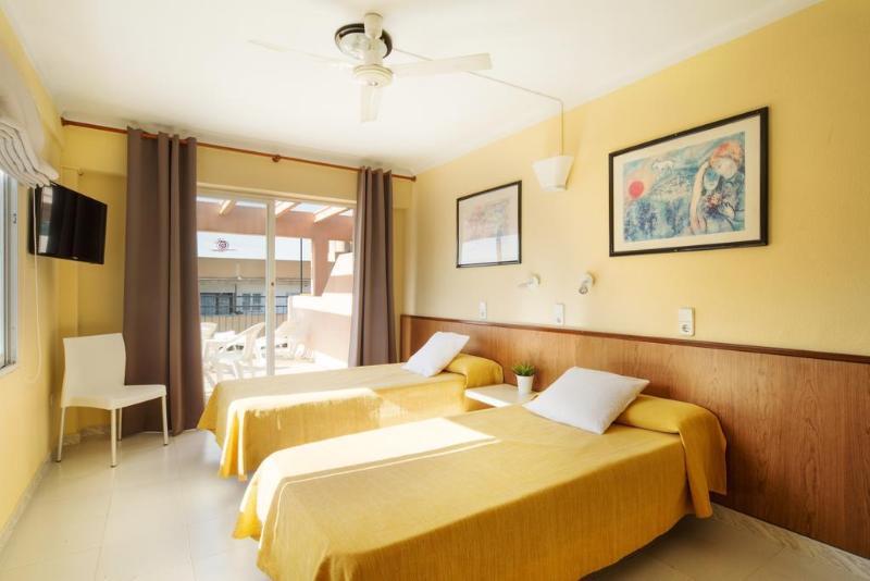 Hsr Gil (Adults Only) Hostel ปัลมาโนวา ภายนอก รูปภาพ